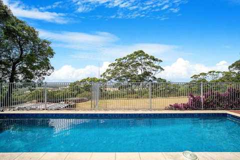 Moondyne Estate Exclusive & Pet Friendly Hilltop Retreat - QLD Tourism 0