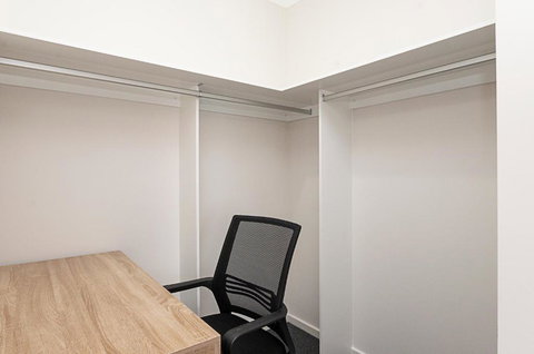 Morview Holiday Homes-Giraffe - QLD Tourism 2