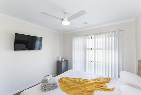 Morview Holiday Homes-Elephant - QLD Tourism 2