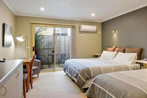 Motel Strahan - QLD Tourism 2