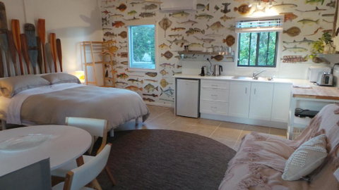 MrandMrs Fish Cabins - QLD Tourism 0