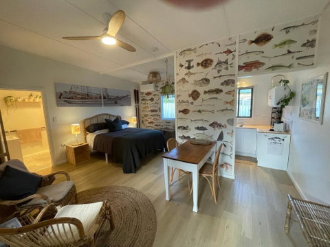 MrandMrs Fish Cabins - QLD Tourism 3