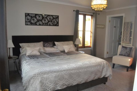 Mulberry Cottage Unique B&B Accommodation - QLD Tourism 1