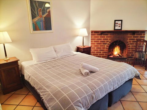 Mundaring Weir Hotel - QLD Tourism 0
