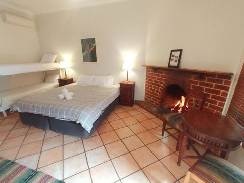 Mundaring Weir Hotel - QLD Tourism 3