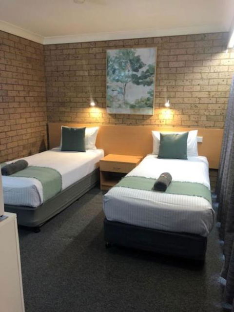 Muswellbrook Motor Inn - QLD Tourism 1