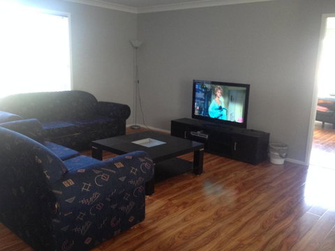 Mystic Blue And Green Meadow - QLD Tourism 1