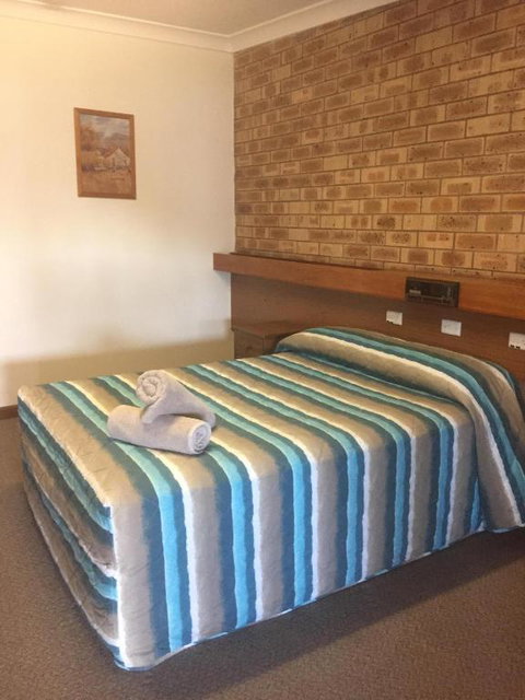 Nanango Fitzroy Motel - QLD Tourism 3