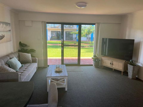 Nautilus Hamptons Style Luxury Beach Apartment Merimbula - Queensland Tourism 1