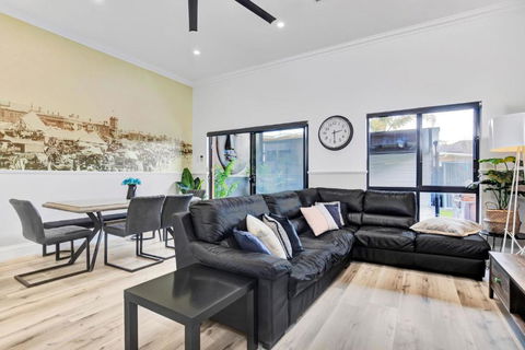 Noir Cottage Glenelg North - Queensland Tourism 1