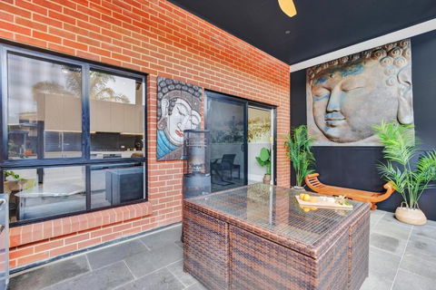 Noir Cottage Glenelg North - Queensland Tourism 2