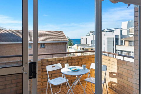 North Beach Escape - Balcony Sunrises And Ocean Walks - Queensland Tourism 0