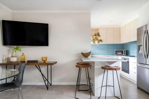 Oak Retreat Bliss By The Beach - QLD Tourism 1