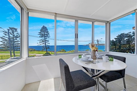 Ocean View 1 Bedroom Private Apartment Next To Maroubra Beach - QLD Tourism 0