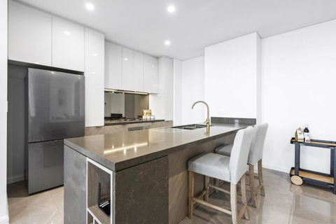 OCEAN Views In Beachside 2-Bedroom Unit - Q Stay - QLD Tourism 1