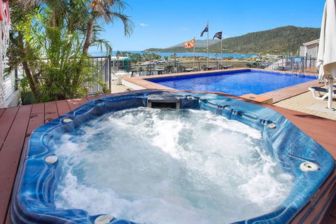 OCEAN VIEWS 10A - QLD Tourism 0