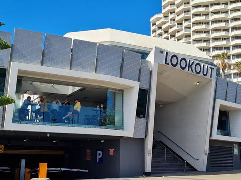 Oceanic Escape 50m To Beach - QLD Tourism 3