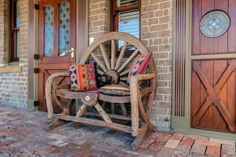 Old Bank Boutique Hotel - Queensland Tourism 3