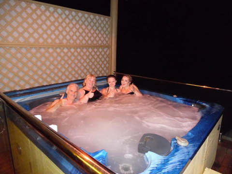 On The Deck @ Shark Bay - QLD Tourism 2