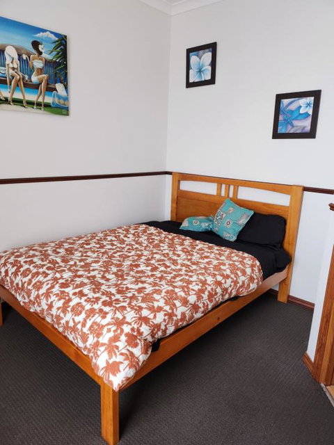 Open Plan Large Home - QLD Tourism 1
