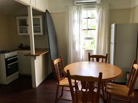 Original Surf Cottage In Heart Of Pottsville Beach - QLD Tourism 1