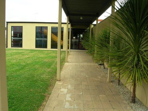 Overlander Hotel Motel - Queensland Tourism 2