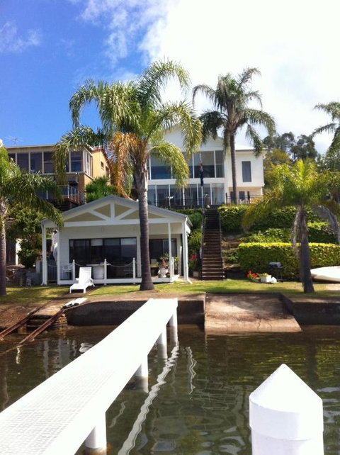 Overnight Reflections B&B - QLD Tourism 0