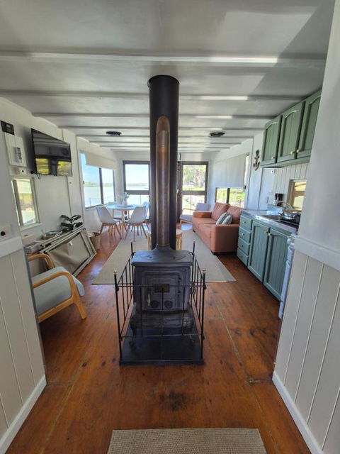 Paddle Wheeler Lilian - Queensland Tourism 2