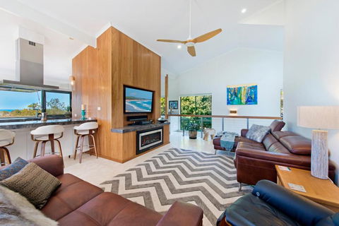 Panorama Beach House - Queensland Tourism 3