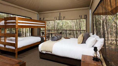 Paradise Country Farmstay - Queensland Tourism 1