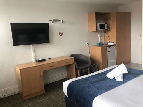 Parkdale Motor Inn - Queensland Tourism 3