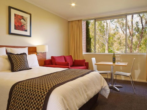 Parkview Motor Inn And Apartments - QLD Tourism 0