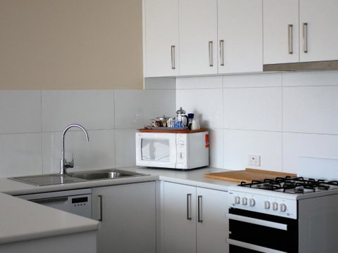 Parkview Motor Inn And Apartments - QLD Tourism 1