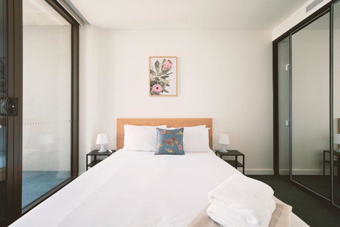 Patio Mt View 1BR Apt In CBD Near ANU And Museum With Free Parking And WiFi - QLD Tourism 3