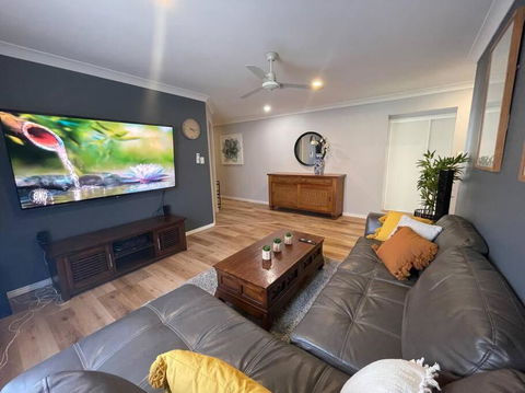 Peaceful Brand New Holiday House In North Lakes - Queensland Tourism 2