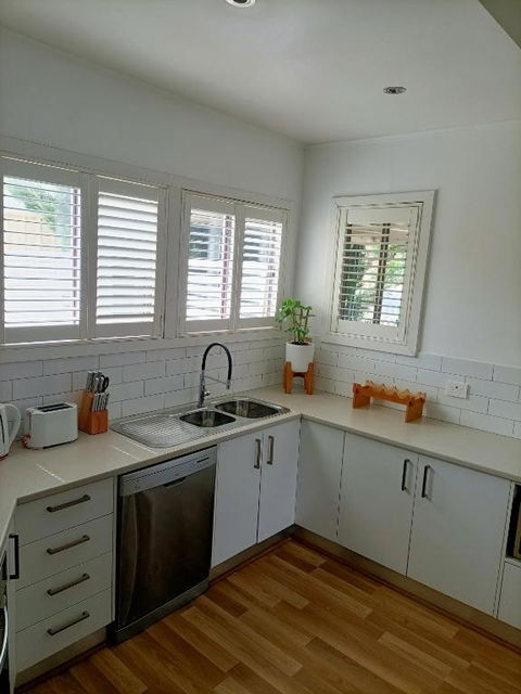 Peel Cottage - QLD Tourism 2