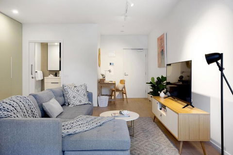 Palmerston St Apartments By Urban Rest - QLD Tourism 3
