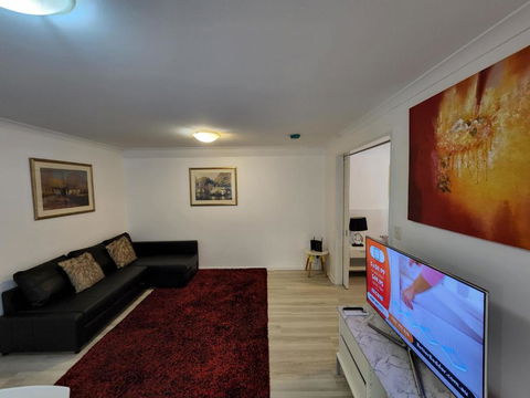PERTH CBD APARTMENTS - QLD Tourism 1