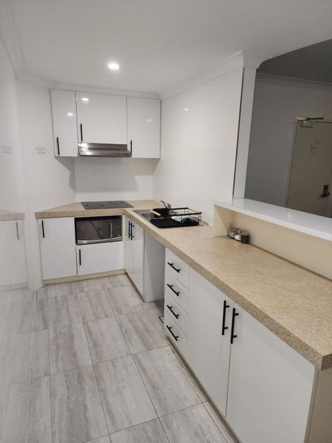 PERTH CBD APARTMENTS - QLD Tourism 3