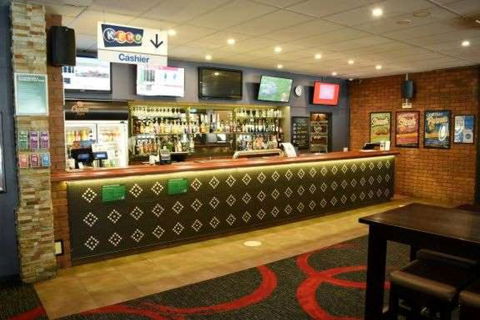 Peppermill Inn Motel - Queensland Tourism 1