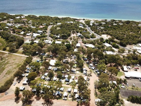 Peppermint Grove Beach Holiday Park - QLD Tourism 0