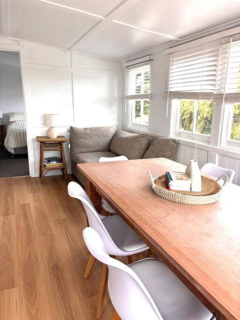 Pine Cottage - Queensland Tourism 1