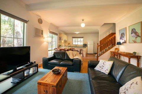 Pinnacle Retreat - QLD Tourism 0