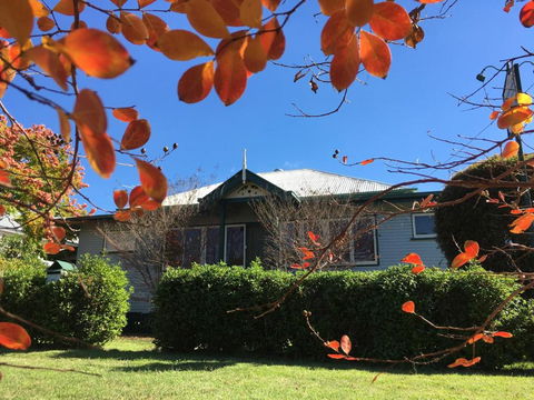 Pitstop Lodge Guesthouse B&B - Queensland Tourism 1