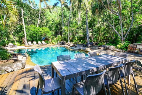 POINCIANA 101 HAMILTON ISLAND CENTRALLY LOCATED 3 BEDROOM, Plus BUGGY!! - QLD Tourism 1