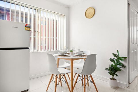 Polished 2-Bed Unit In The Heart Of Parramatta - QLD Tourism 1