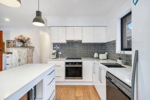 Pool House Hideaway - QLD Tourism 2