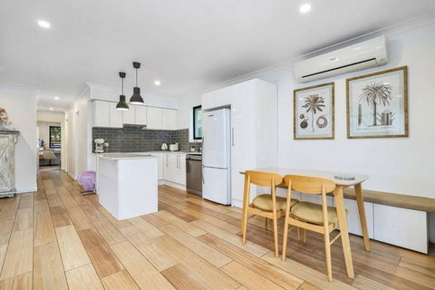 Pool House Hideaway - QLD Tourism 3