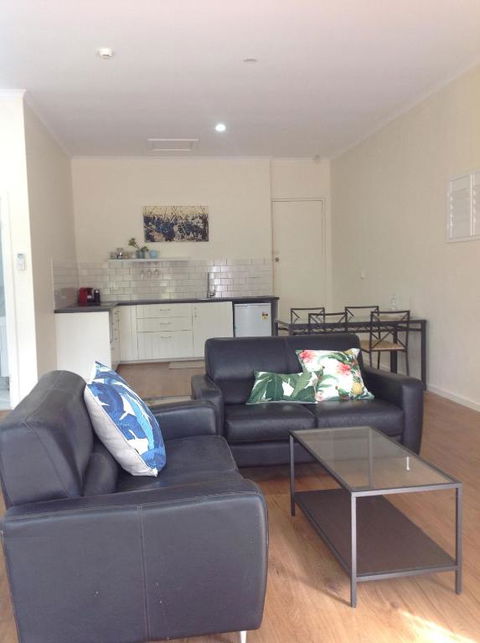 Port Elliot Rural Retreat - QLD Tourism 3