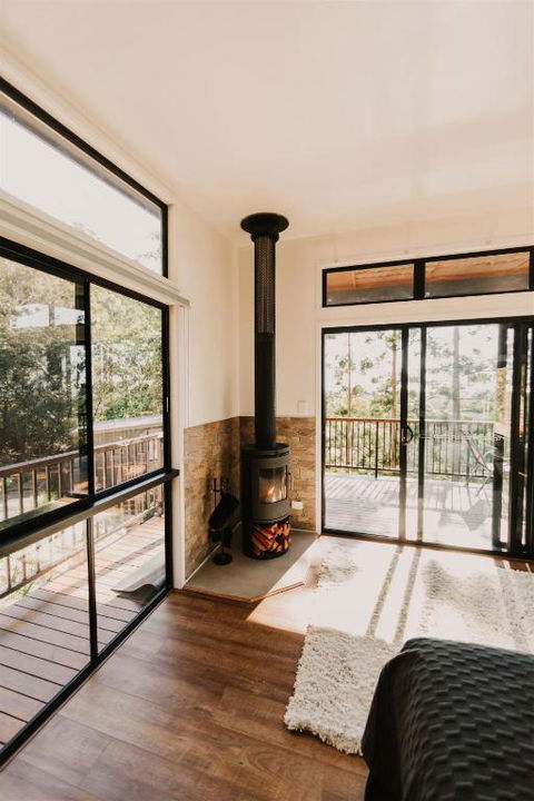 Rainforest Gardens - Luxury Hillside Accomodation With Views To Bay & Islands - QLD Tourism 3
